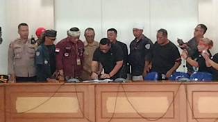 https://gardatipikornews.com/aksi-demo-tolak-ruu-penyiaran-para-awak-media-sekabupaten-sukabumi-berjalan-alot