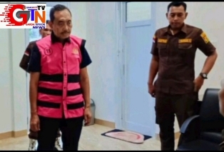 https://gardatipikornews.com/kades-cibeuteung-muara-asep-suhendar-hadir-dalam-penyerahan-sk-perpanjangan-masa-jabatan-dari-pemkab-bogor