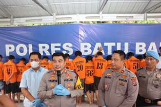 https://gardatipikornews.com/di-audensi-hmi-cabang-pandeglang-ppk-proyek-di-cimoyan-bbwsc3-banten-mangkir