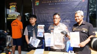 https://gardatipikornews.com/kejari-menetapkan-tersangka-oknum-pegawai-unand-terkait-kasus-dugaan-penyelewengan-dana-kemahasiswaan
