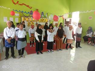 https://gardatipikornews.com/kepala-desa-cikujang-beri-pengarahan-kepada-mahasiswa-borobudur-dan-bagikan-es-krim-kepada-siswa-sdn-kutamaneuh