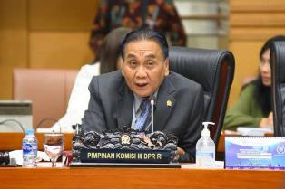 https://gardatipikornews.com/direktur-pt-nusantara-murni-media-ucapkan-selamat-hut-bhayangkara-ke-78