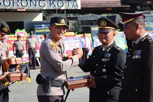 https://gardatipikornews.com/satgas-siri-kejaksaan-agung-berhasil-mengamankan-buronan-dpo-tindak-pidana-korupsi-atas-nama-terpidana-timbul-sianturi