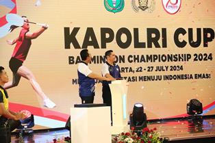 https://gardatipikornews.com/ketum-tako-sumbar-gelar-iven-rebut-piala-pariaman-cup-1-untuk-atlet-karateka