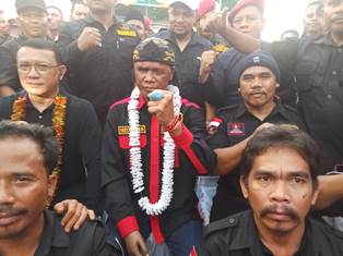 https://gardatipikornews.com/luar-biasa-menghadiri-ketua-umum-herkules-pasukan-grib-kampar-rapatkan-barisan