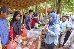 https://gardatipikornews.com/kuasa-hukum-kritik-upaya-alihkan-kasus-mafia-tanah-ke-mabes-polri-polda-kalbar-dianggap-mampu-menyelesaikan