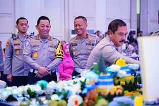 https://gardatipikornews.com/polisi-olah-tkp-penemuan-seorang-pria-meninggal-di-perkebunan-pt-satya-agung