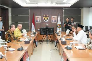 https://gardatipikornews.com/majelis-taklim-halimah-mth-dukung-pasangan-asri-ludin-tambunan-dan-lomlom-suwondo-menjadi-bupati-dan-wakil-bupati-deli-serdang