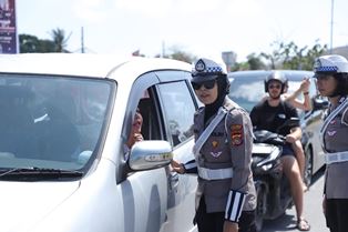 https://gardatipikornews.com/polisi-amankan-pelaku-pembubaran-paksa-diskusi-diaspora-di-kemang