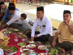 https://gardatipikornews.com/polres-cianjur-amankan-15-pelaku-geng-motor-yang-diduga-hendak-melakukan-tawuran