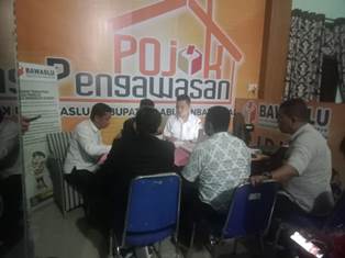 https://gardatipikornews.com/pemasangan-uditch-saluran-drainase-amburadulkepala-dinas-sdabmbk-dianggap-tidak-becus