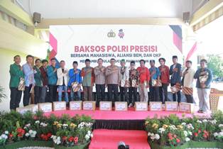 https://gardatipikornews.com/supir-truk-bbm-pertamina-diduga-bekerja-sama-dengan-mafia-minyak-berinisial-dn