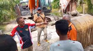 https://gardatipikornews.com/dua-oknum-anggota-tni-diduga-tembak-tiga-polisi-grebek-judi-sambung-ayam-sudah-ditahan