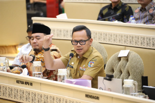 https://gardatipikornews.com/mata-sosial-kupas-aktualisasi-visimisi-asep-japar-sukabumi-mubarokah-dalam-program-pelayanan-kesehatan-gratis
