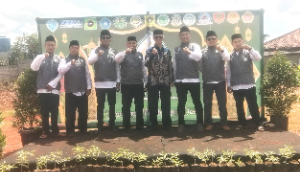 https://gardatipikornews.com/bocah-angon-serahkan-golok-perjuangan-untuk-kang-kholid-simbol-perlawanan-rakyat-banten-terhadap-oligarki-pik-2