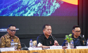https://gardatipikornews.com/gubernepeletakan-batu-pertama-pembangunan-kembali-pura-banjar-dharma-yasa-oleh-guberner-ntb-dr-lalu-muhamad-iqbal-