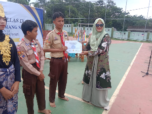 https://gardatipikornews.com/penuh-haru-smp-roudhotul-mardhiyyah-lepas-angkatan-pertama-dan-umumkan-pendirian-sma