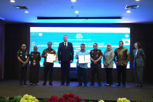 https://gardatipikornews.com/tim-siri-kejaksaan-agung-berhasil-amankan-dpo-toni-waluyo-perkara-perdagangan-pangan
