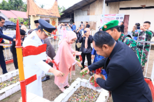 https://gardatipikornews.com/peringati-hari-pahlawan-2025-kemendagri-dorong-asn-meneladan-semangat-nasionalisme-para-pahlawan