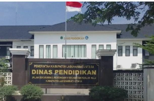 https://gardatipikornews.com/ptun-medan-tolak-gugatan-eks-kades-paluh-kurau-terhadap-bupati-deliserdang