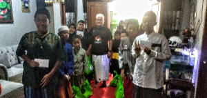 Camry Gelar Santunan Yatim Dan Janda Lansia Serta Dhuafa Dikediaman Tatang