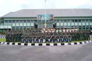 https://gardatipikornews.com/rekam-jejak-putri-daerah-polwan-pertama-jadi-kapolsek-di-polres-tanggamus