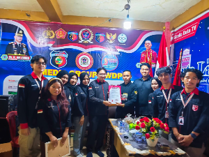 https://gardatipikornews.com/irjen-pol-purn-ike-edwin-sosok-putra-terbaik-lampung-ditakuti-elit-politik-karena-integritas-dan-pengaruhnya