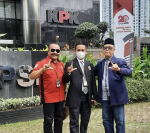 https://gardatipikornews.com/diduga-bayar-upah-dibawah-umk-perumahan-jatipark-langgar-uu-no132003-ketenagakerjaan