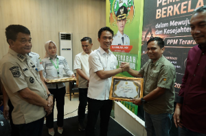 https://gardatipikornews.com/berbagai-tanggapan-muncul-terkait-revitalisasi-mulai-aktivis-jurnalis-hingga-mantan-ketua-organisasi-pgri-periode-20202025-ini-penjelasannya
