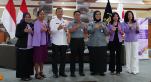 https://gardatipikornews.com/forkopimcam-purabaya-komunitas-oyag-dan-warga-gotong-royong-bangun-rumah-mak-mimin-lansia-sebatang-kara-yang-tinggal-di-rumah-nyaris-roboh