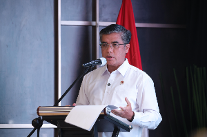 https://gardatipikornews.com/hadapi-risiko-pekerjaan-tergeser-ai-menaker-ajak-negara-asia-pasifik-perkuat-pelatihan-tenaga-kerja