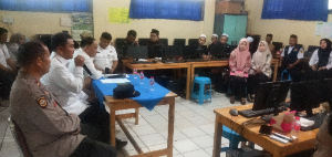 https://gardatipikornews.com/diduga-oknum-guru-sdn-wilayah-desa-cimande-diduga-jadi-calo-ppdb-smpn