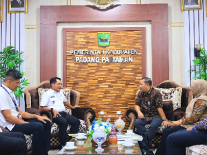 https://gardatipikornews.com/kapolsek-lingsar-bekali-625-siswa-baru-smkn-1-lingsar-ingatkan-bahaya-narkoba-hingga-bullying