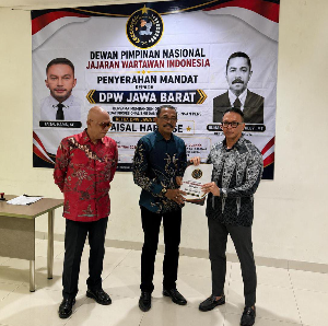 https://gardatipikornews.com/jangan-kebiri-wartawan-ketua-advokasi-smsi-sukabumi-raya-soroti-dugaan-pemerasan-kepala-sekolah