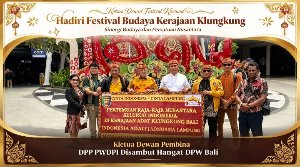 https://gardatipikornews.com/polsek-purabaya-datangi-posramil-purabaya-berikan-ucapan-selamat-hut-tni-ke81-sinergitas-tnipolri-terus-diperkuat